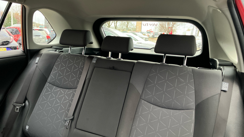 Toyota RAV4 2.5 VVT-i Hybrid Design 5dr CVT 2WD Hybrid Estate